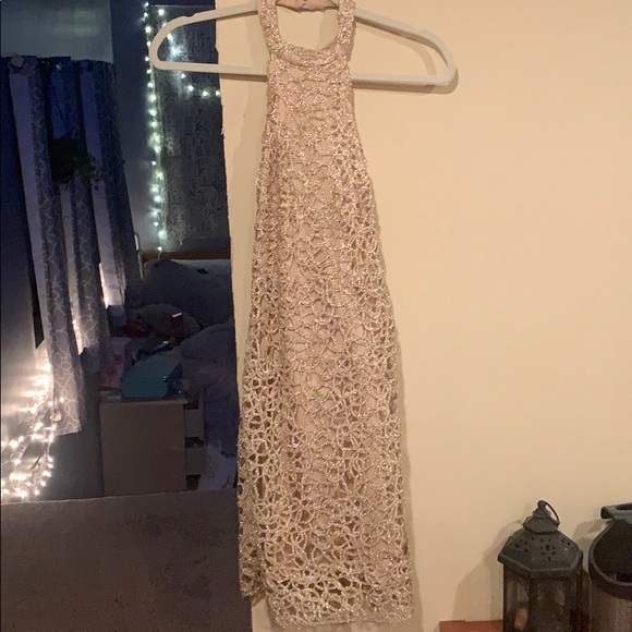 brand new, trying to raise money for a prom dress - Picture 1 of 3